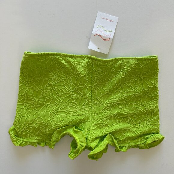 Dippin’ Daisy’s Rebel Shorts - Picture 2 of 3